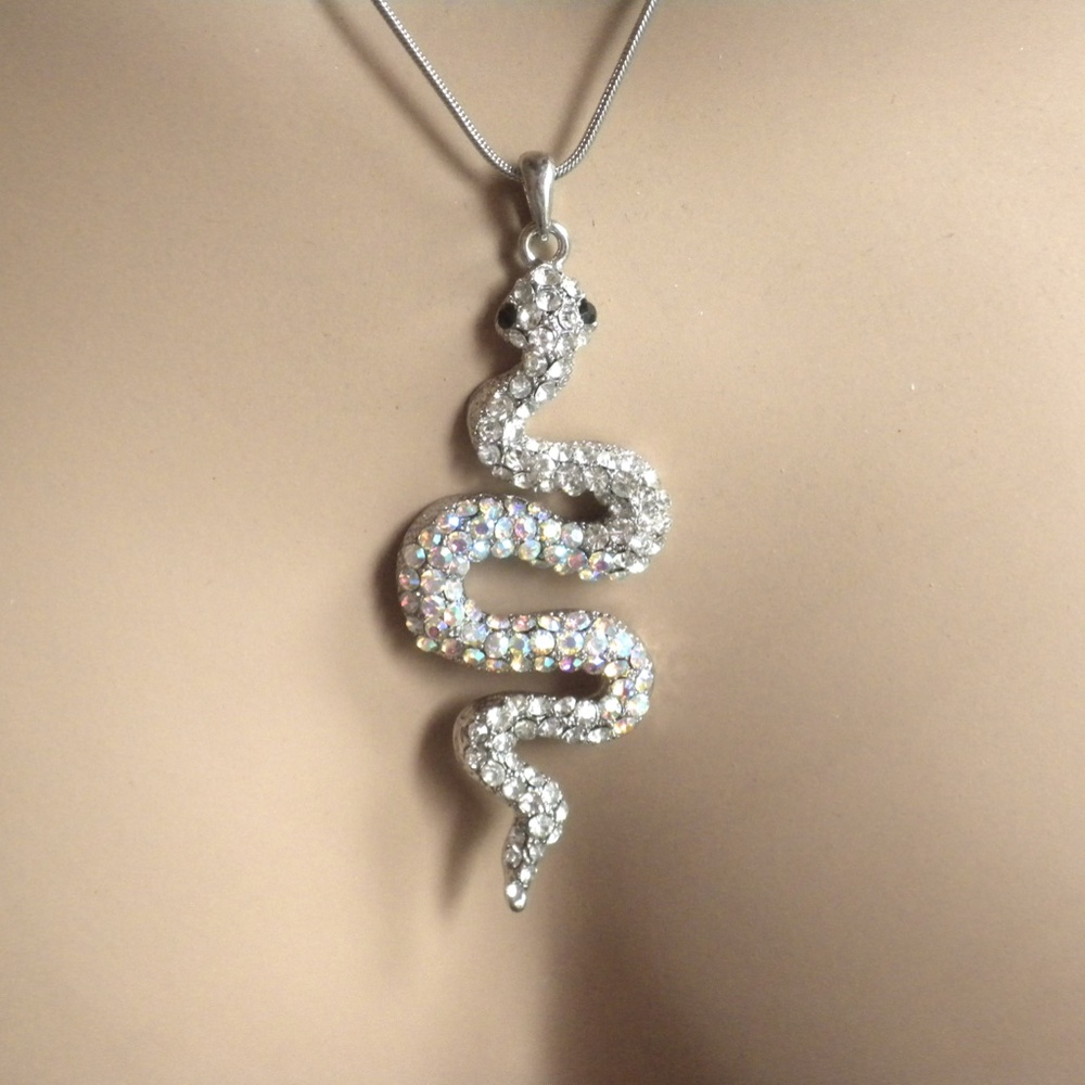 Genuine Austrian Crystal Necklace New